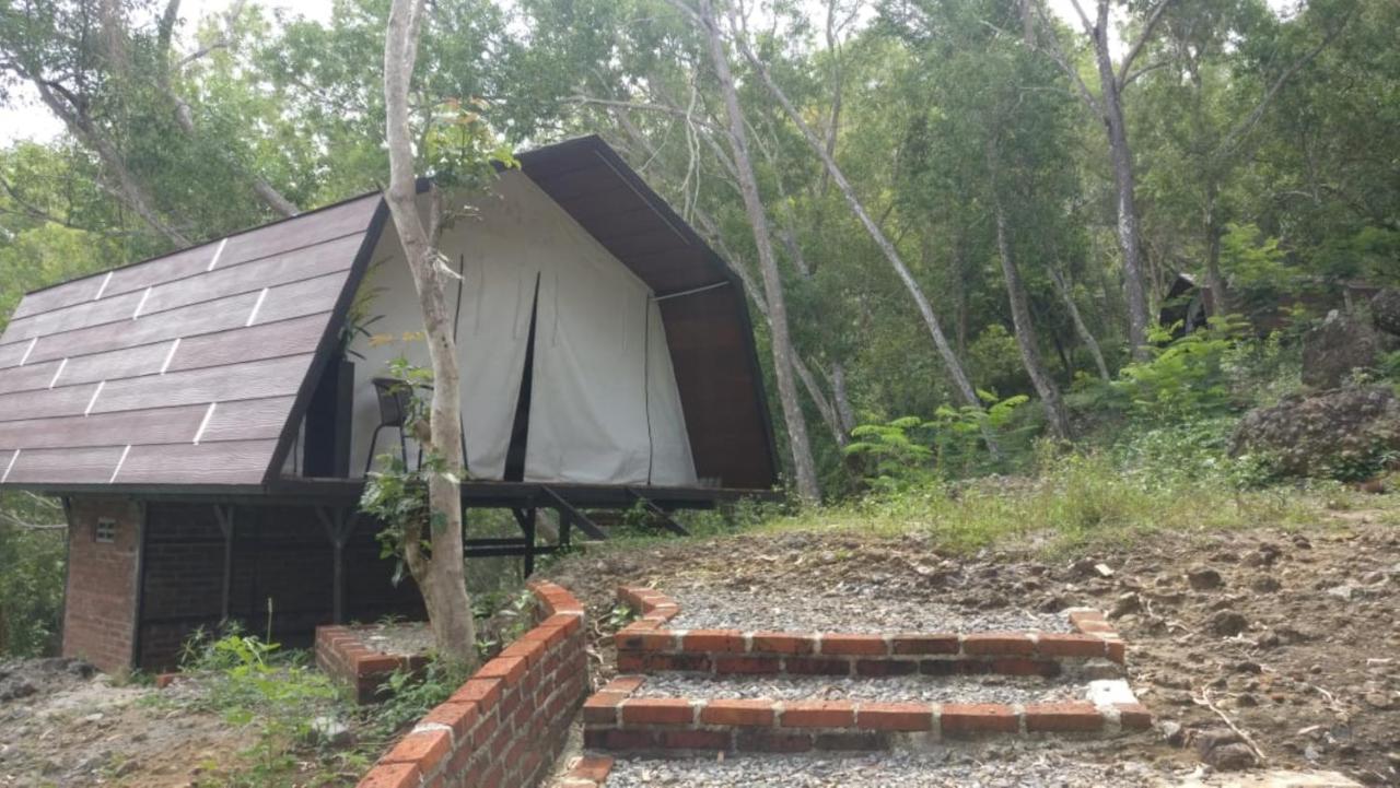 Seribu Batu Songgo Langit Resort & Camp Bantul Dış mekan fotoğraf